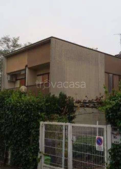 casa indipendente in vendita a Cesate