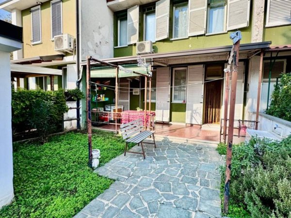 casa indipendente in vendita a Cesate