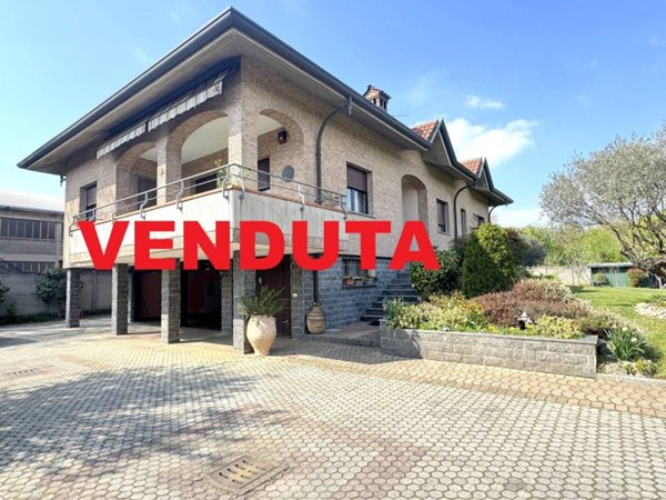 casa indipendente in vendita a Cesate