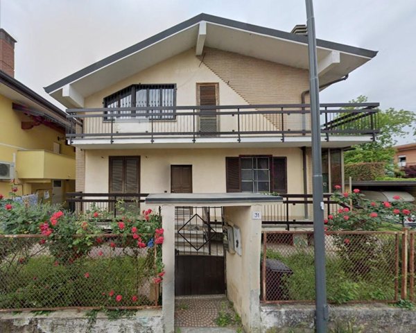 casa indipendente in vendita a Cesate
