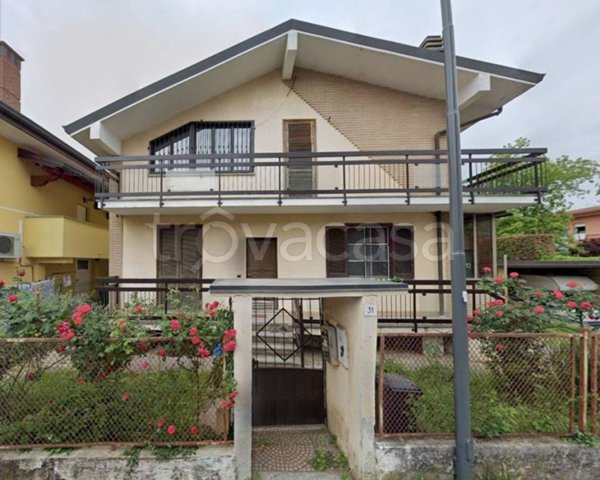 casa indipendente in vendita a Cesate
