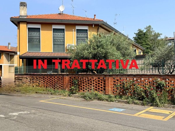 casa indipendente in vendita a Cesate