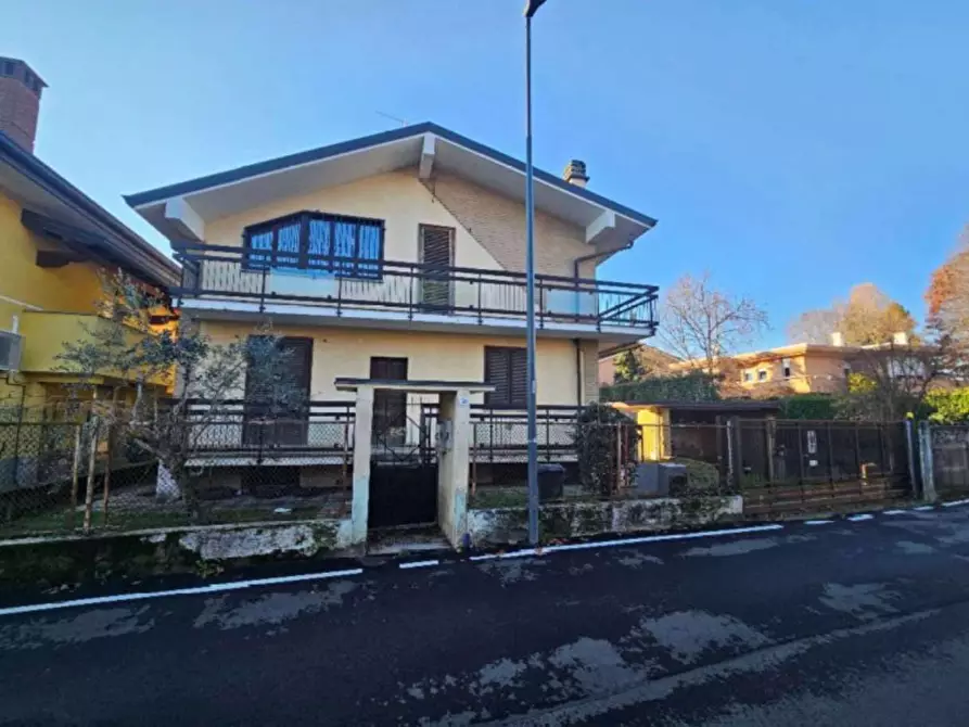 casa indipendente in vendita a Cesate