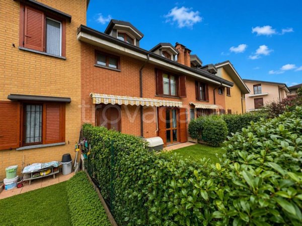 casa indipendente in vendita a Cesate