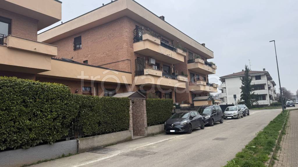 appartamento in vendita a Cesate