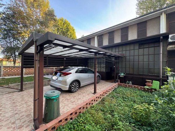 casa indipendente in vendita a Cesate