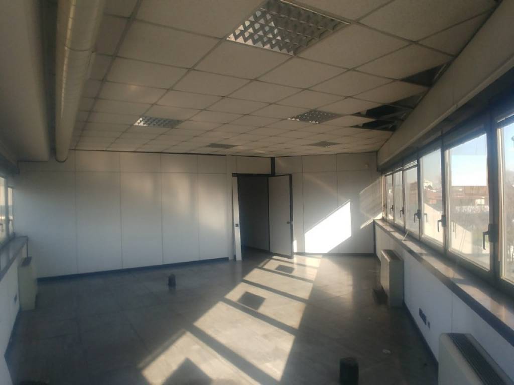 ufficio in vendita a Cinisello Balsamo in zona Robecco