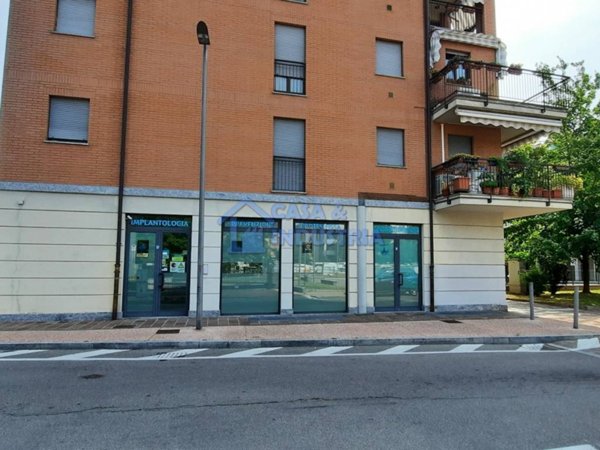 ufficio in vendita a Cinisello Balsamo in zona Robecco