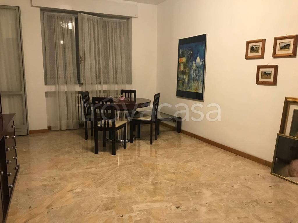 appartamento in vendita a Cinisello Balsamo in zona Campo dei Fiori