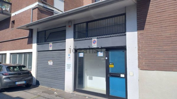 negozio in vendita a Cinisello Balsamo