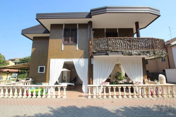 casa indipendente in vendita a Cinisello Balsamo