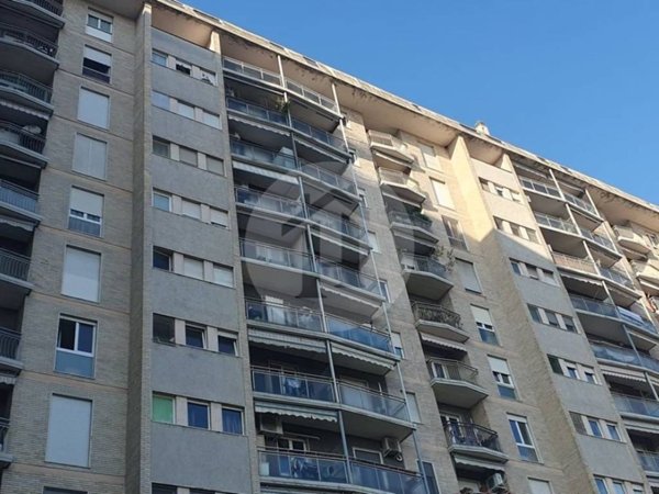 appartamento in vendita a Cinisello Balsamo in zona Robecco