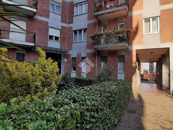 appartamento in vendita a Cinisello Balsamo in zona Robecco