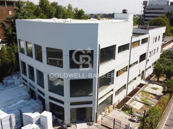 ufficio in vendita a Cinisello Balsamo in zona Robecco