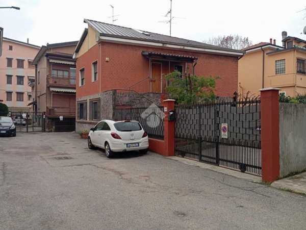 pentavano in vendita a Cinisello Balsamo