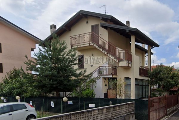 casa indipendente in vendita a Cinisello Balsamo