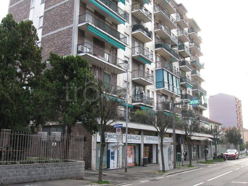 negozio in vendita a Cinisello Balsamo