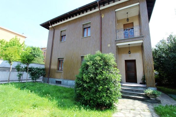 casa indipendente in vendita a Cinisello Balsamo