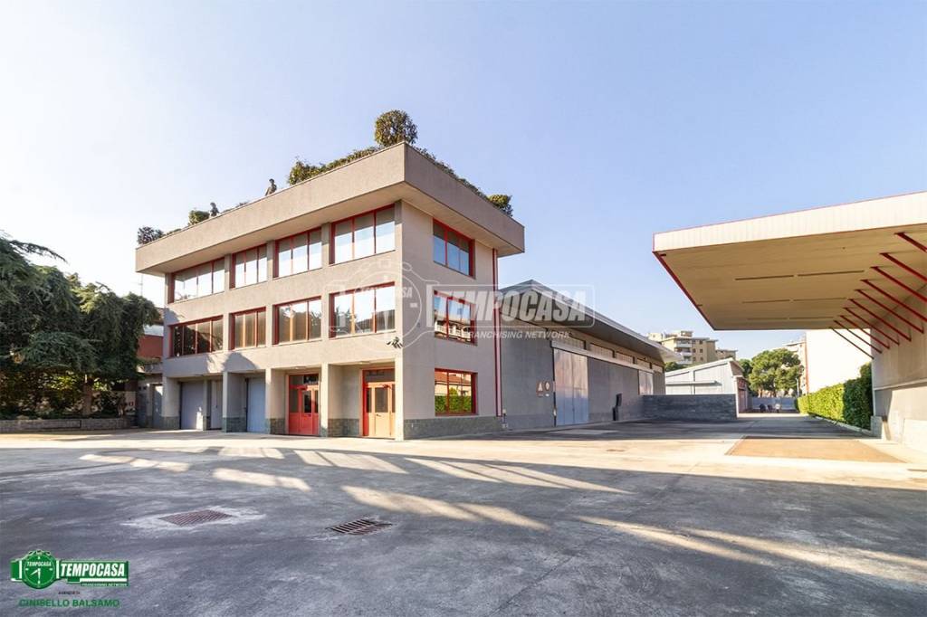 locale commerciale in vendita a Cinisello Balsamo
