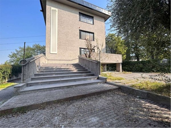capannone in vendita a Cinisello Balsamo