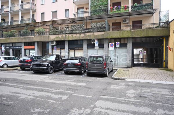 trivano in vendita a Cinisello Balsamo