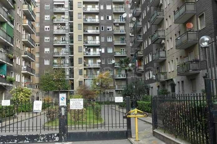 locale di sgombero in vendita a Cinisello Balsamo