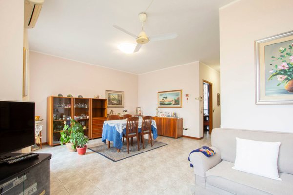 casa indipendente in vendita a Cinisello Balsamo