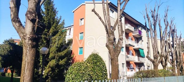 appartamento in vendita a Cinisello Balsamo in zona Campo dei Fiori