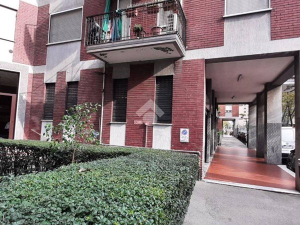 appartamento in vendita a Cinisello Balsamo in zona Robecco