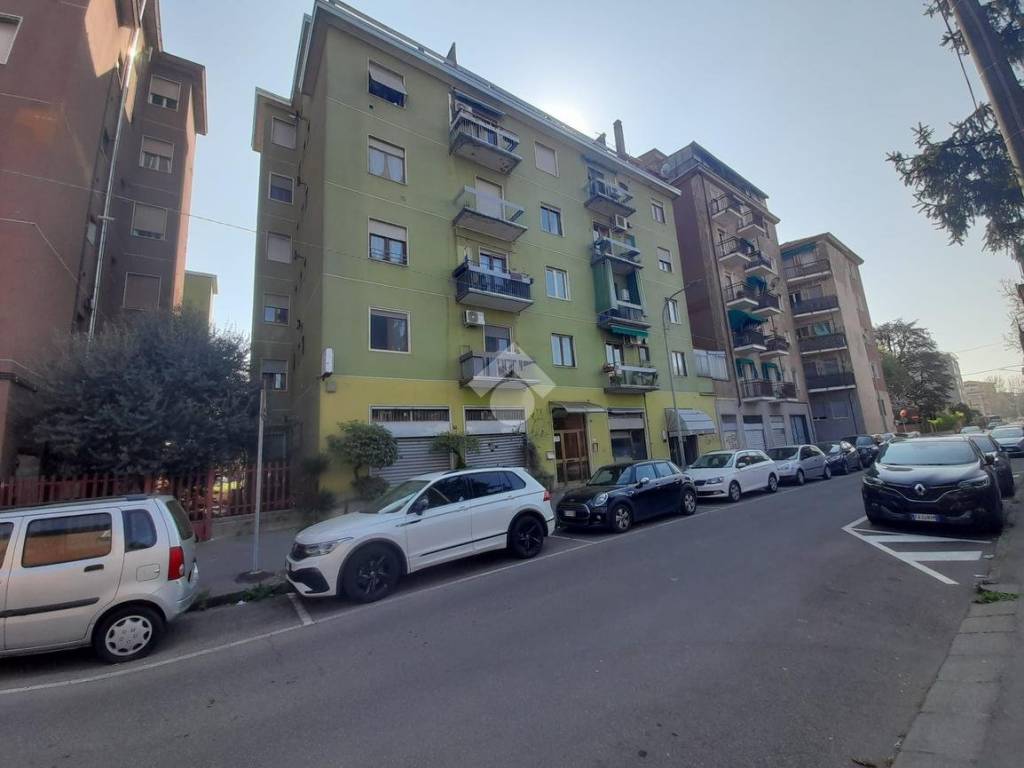 appartamento in vendita a Cinisello Balsamo in zona Robecco