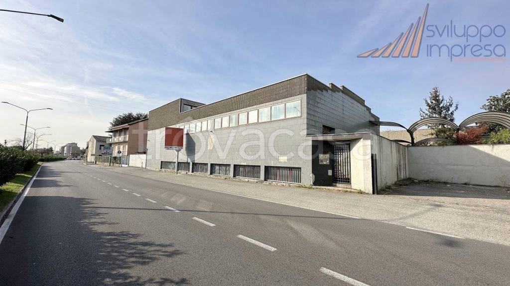 locale di sgombero in vendita a Cinisello Balsamo