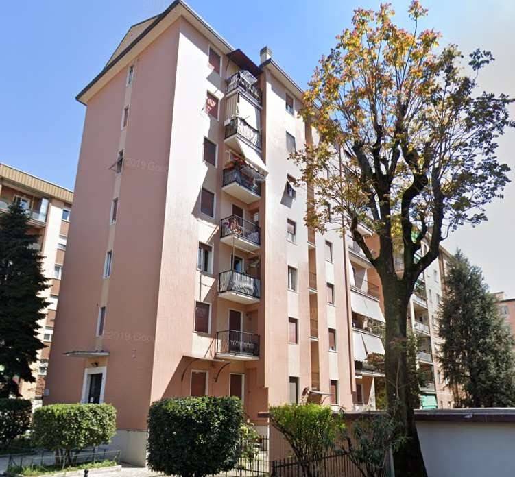appartamento in vendita a Cinisello Balsamo in zona Robecco