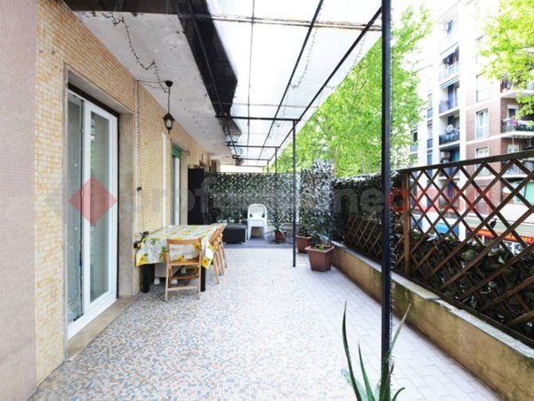 appartamento in vendita a Cinisello Balsamo in zona Robecco