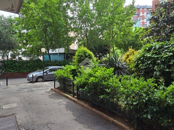appartamento in vendita a Cinisello Balsamo in zona Robecco