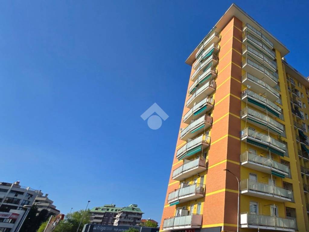 appartamento in vendita a Cinisello Balsamo in zona Robecco