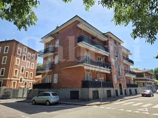 appartamento in vendita a Cinisello Balsamo in zona Campo dei Fiori