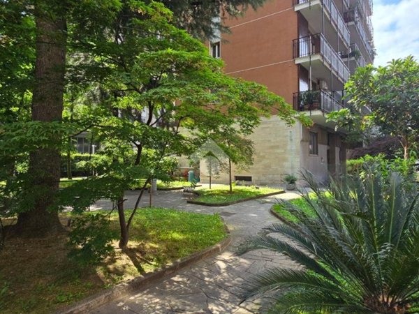 appartamento in vendita a Cinisello Balsamo in zona Robecco