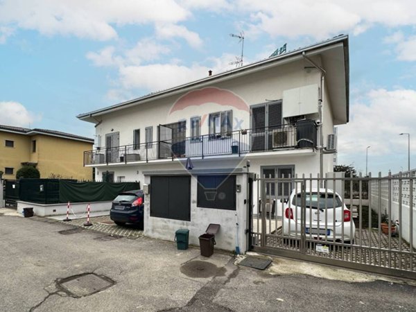 appartamento in vendita a Cinisello Balsamo in zona Robecco