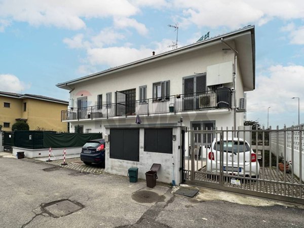 appartamento in vendita a Cinisello Balsamo in zona Robecco