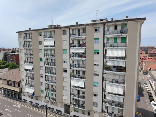 appartamento in vendita a Cinisello Balsamo in zona Robecco