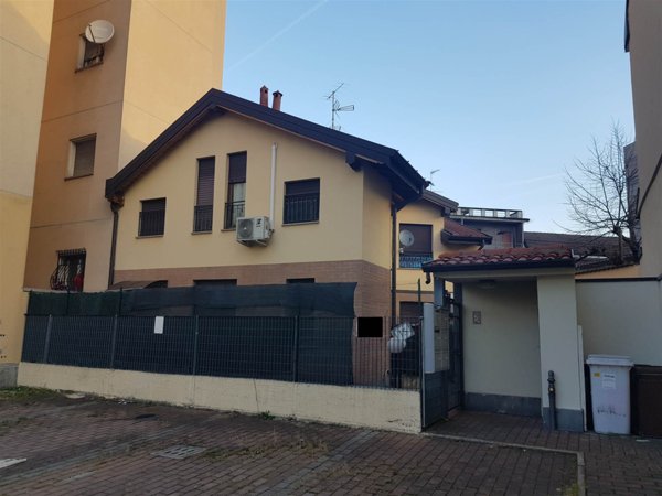 appartamento in vendita a Cinisello Balsamo in zona Crocetta