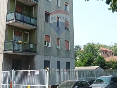 locale di sgombero in vendita a Cinisello Balsamo