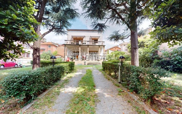 casa indipendente in vendita a Cinisello Balsamo in zona Robecco
