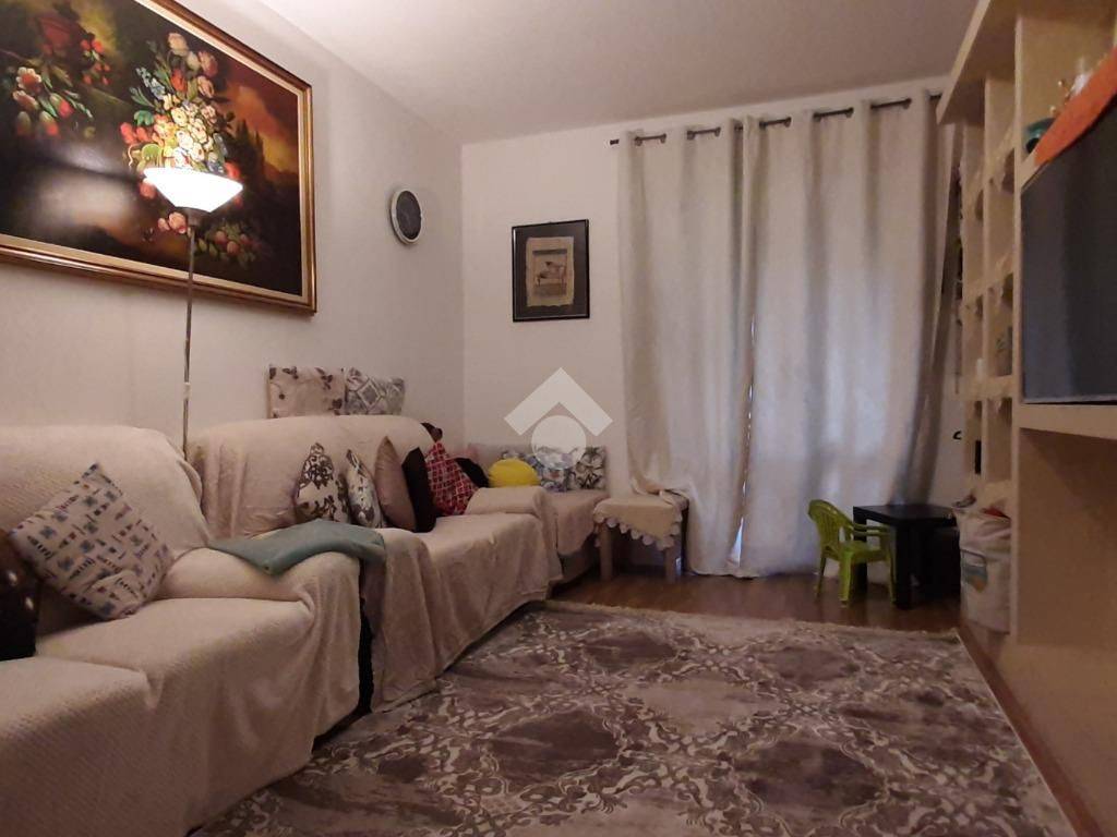 appartamento in vendita a Cinisello Balsamo in zona Robecco