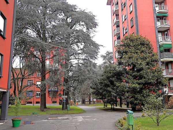appartamento in vendita a Cinisello Balsamo in zona Campo dei Fiori
