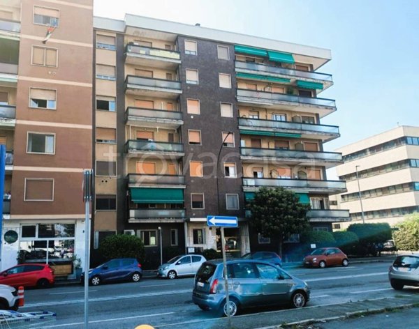 negozio in vendita a Cinisello Balsamo