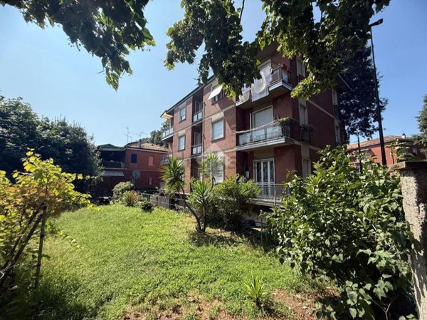 appartamento in vendita a Cinisello Balsamo in zona Campo dei Fiori