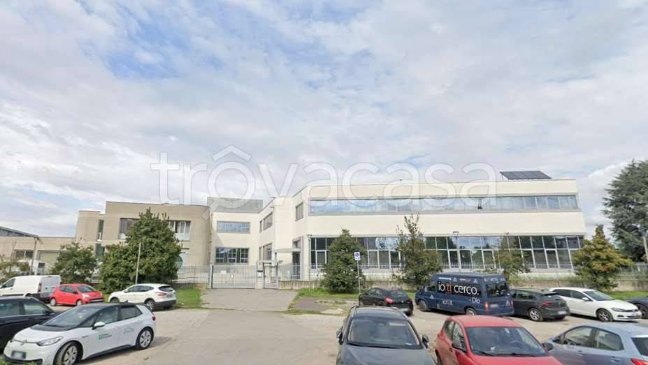 locale commerciale in vendita a Cinisello Balsamo