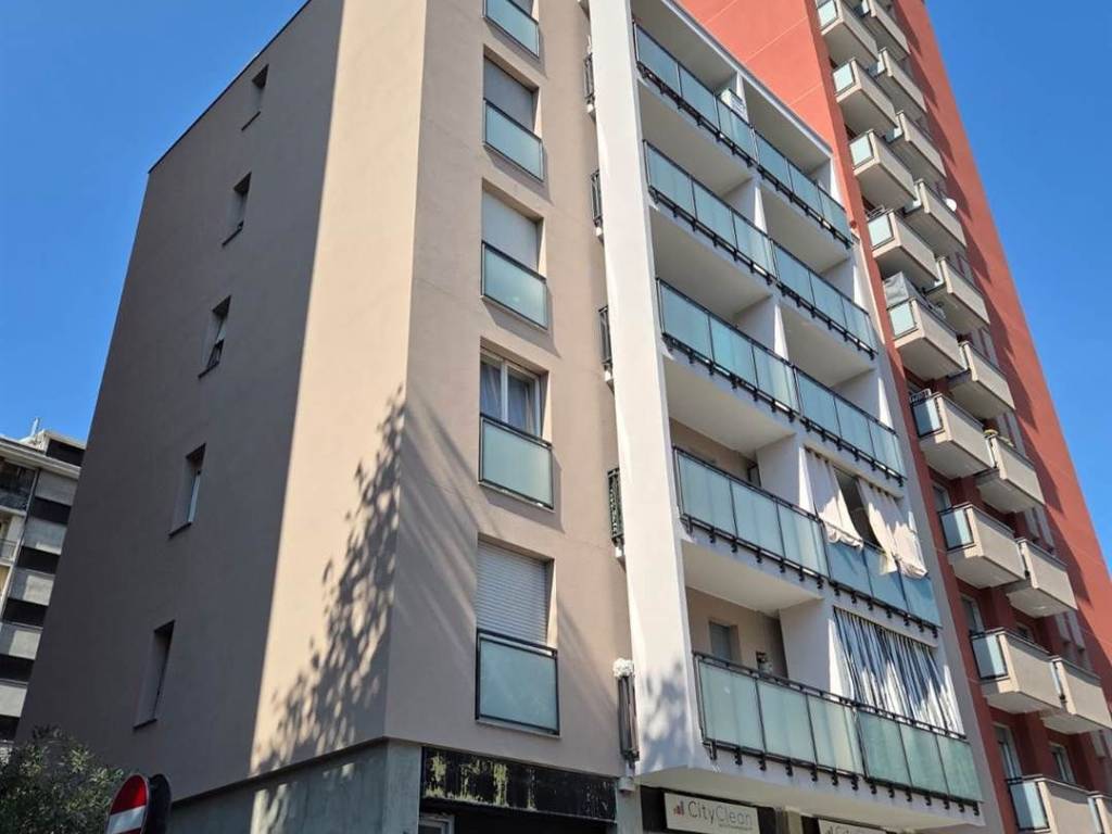 appartamento in vendita a Cinisello Balsamo in zona Robecco