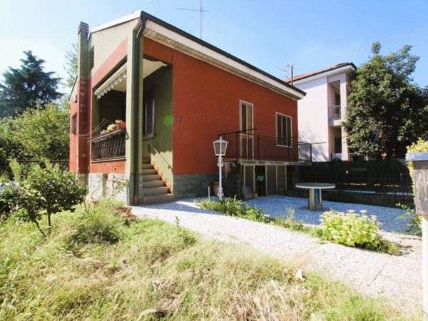 casa indipendente in vendita a Cinisello Balsamo in zona Sant'Eusebio